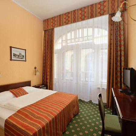Palatinus Grand Hotel Pécs Esterno foto
